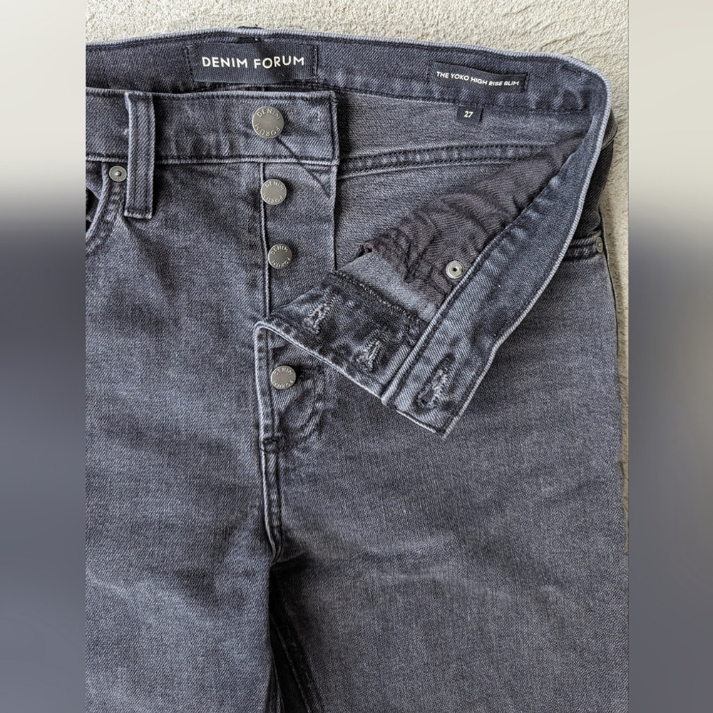 Denim Forum by Aritzia The Yoko High Rise Slim 28L High-waisted slim jeans - Picture 3 of 3